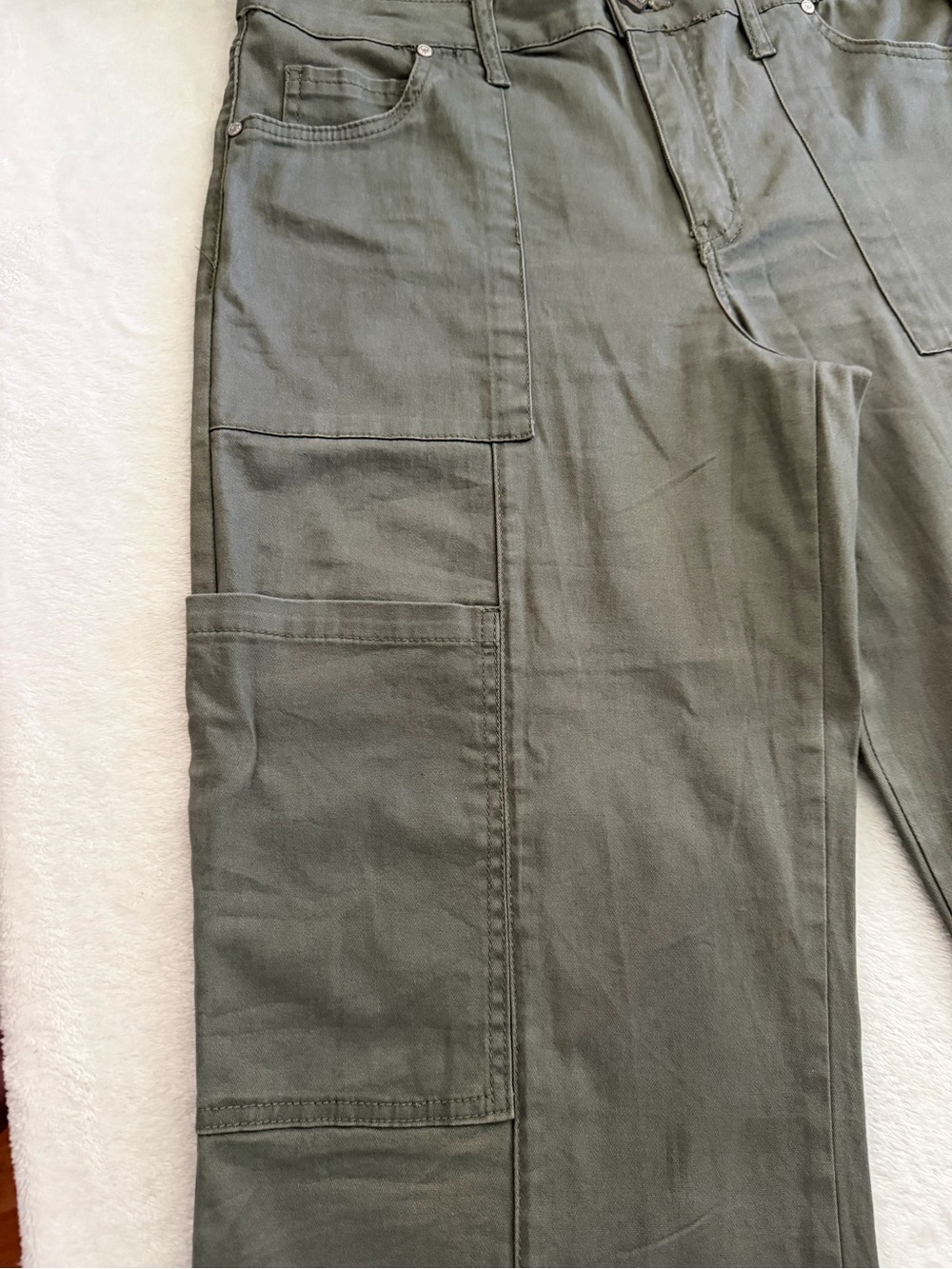Celebrity Pink Wide Leg Olive Cotton Cargo Pants, Size 13/31 - Picture 3 of 14